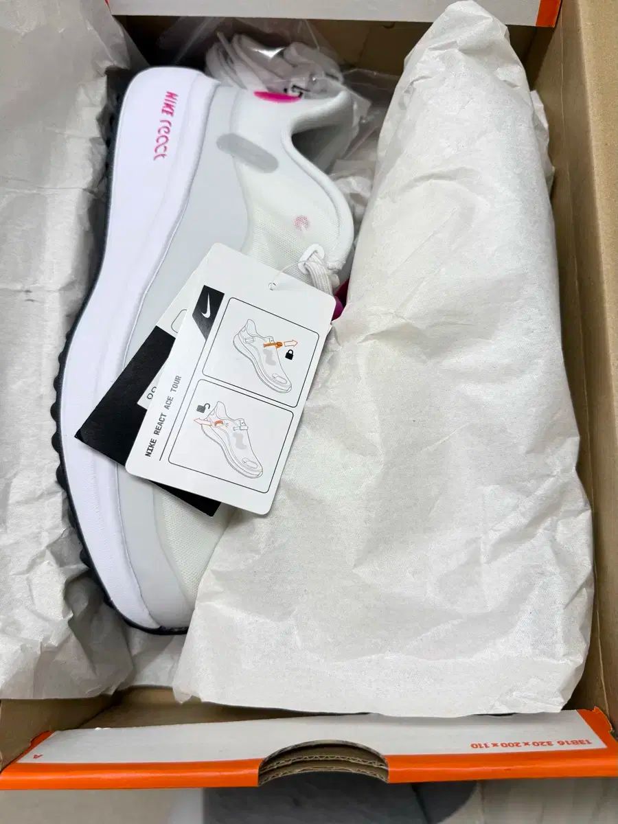 NIKE ナイキ