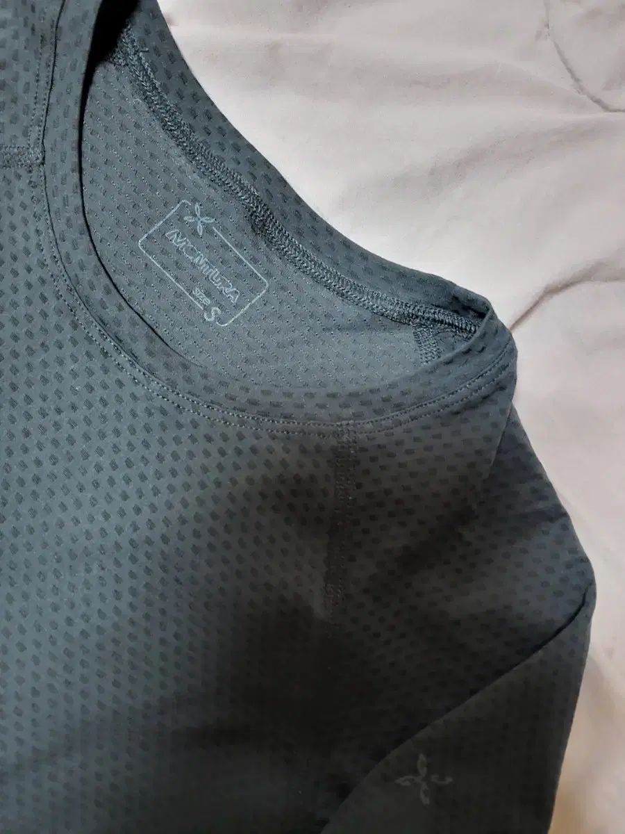 MONTURA モンチュラ レディース 長袖 Tシャツ