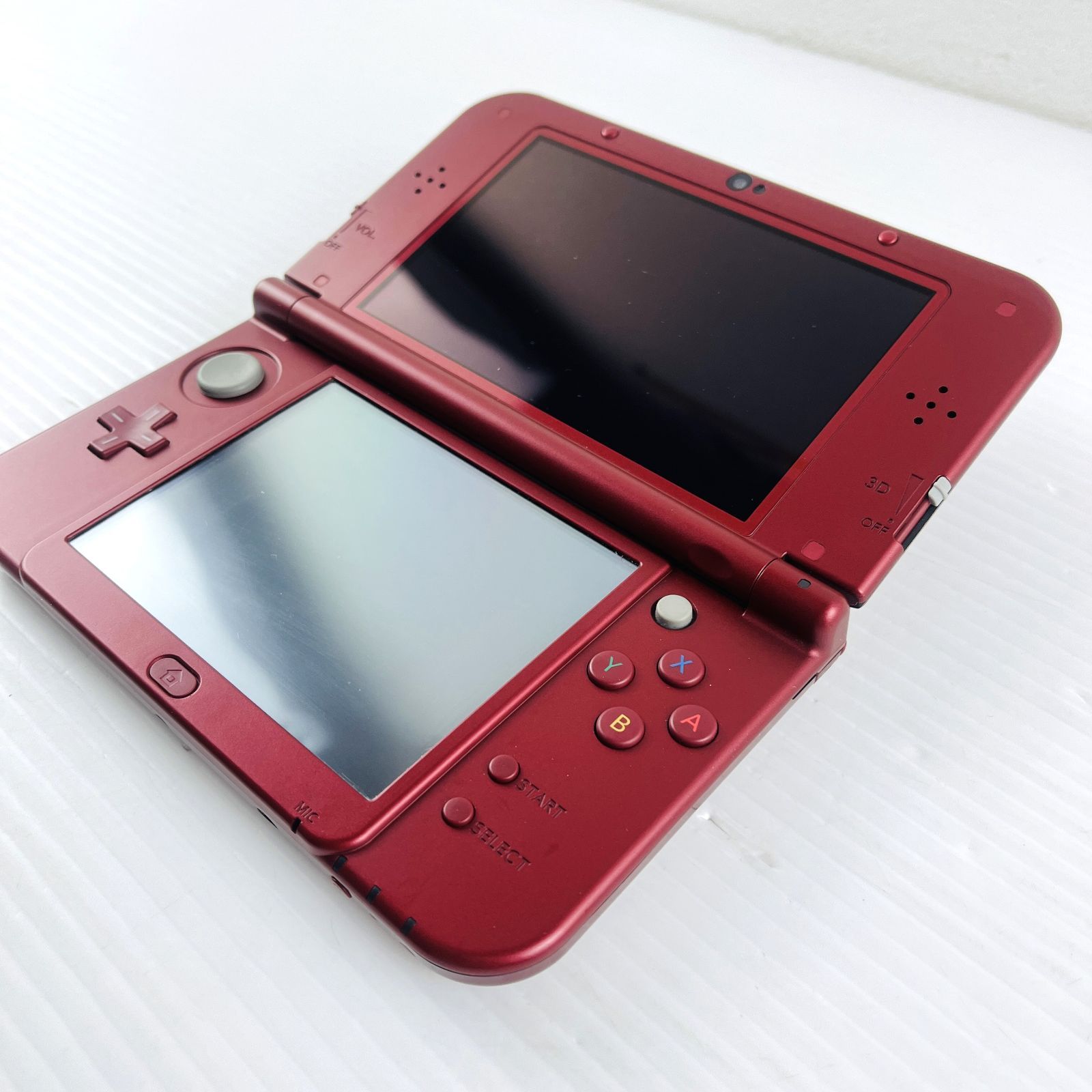 6-251 ニンテンドー3DS メタリックレッド ニンテンドー3DSの新色「メタリックレッド」が6月13日に発売