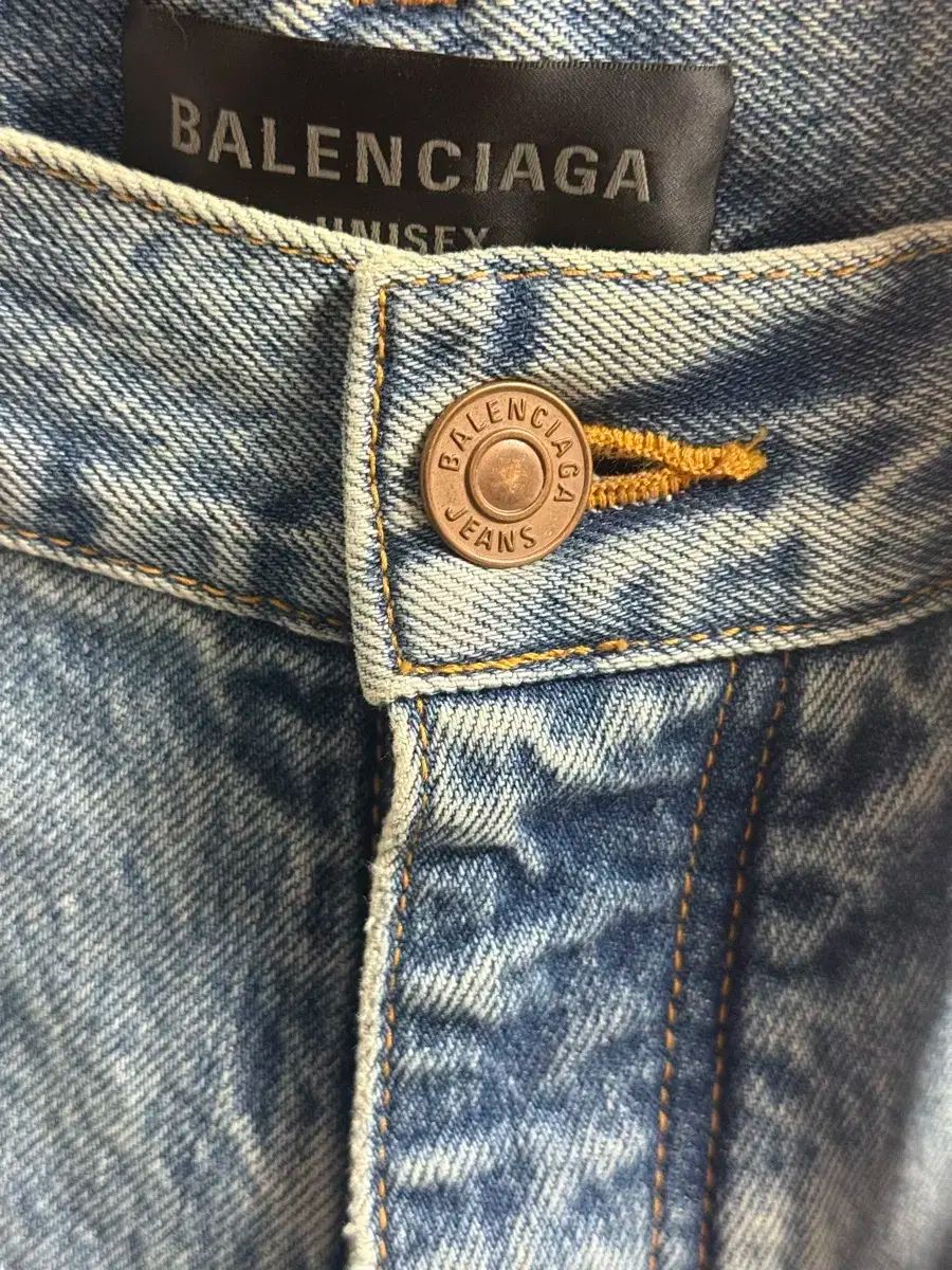 【雷市場（ポンジャン）商品韓国直送】 XS BALENCIAGA(バレンシアガ) デストロイ スーパー ラージ バギー デニム