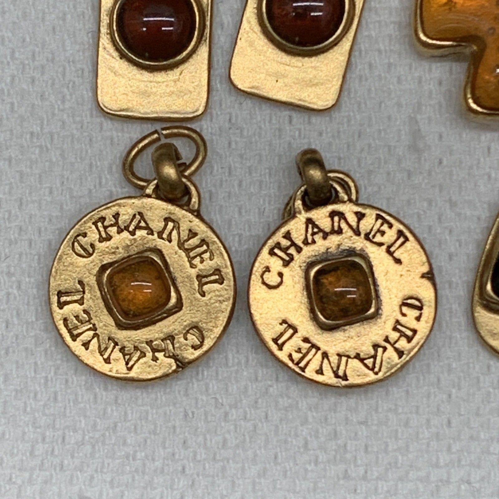 Z286　希少CHANEL シャネル ヴィンテージ ピアス　グリポア カラーストーン 31 RUE CAMBON　チャームセット ブランド小物 アクセサリー Z286 希少CHANEL シャネル ヴィンテージ ピアス グリポア カラー