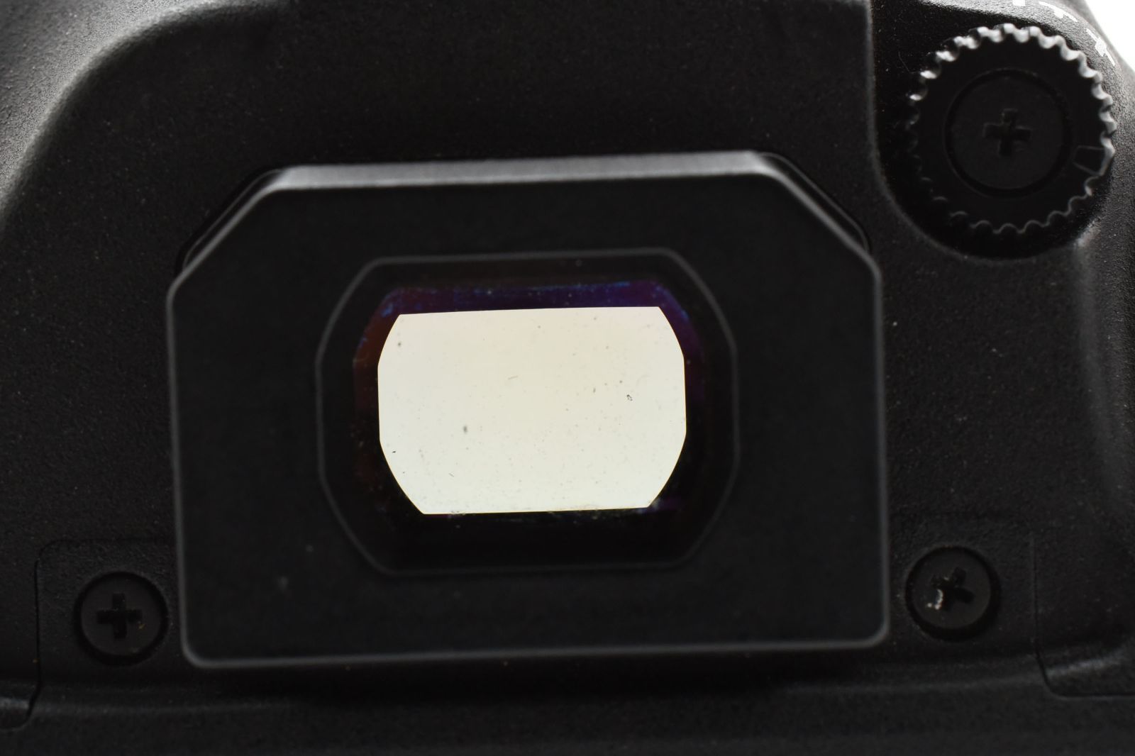 8000D