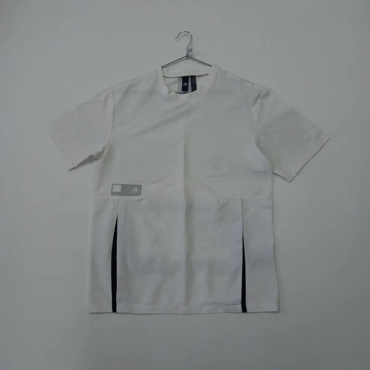 adidas(アディダス) ウーブン 半袖Tシャツ M （ 1864 ）