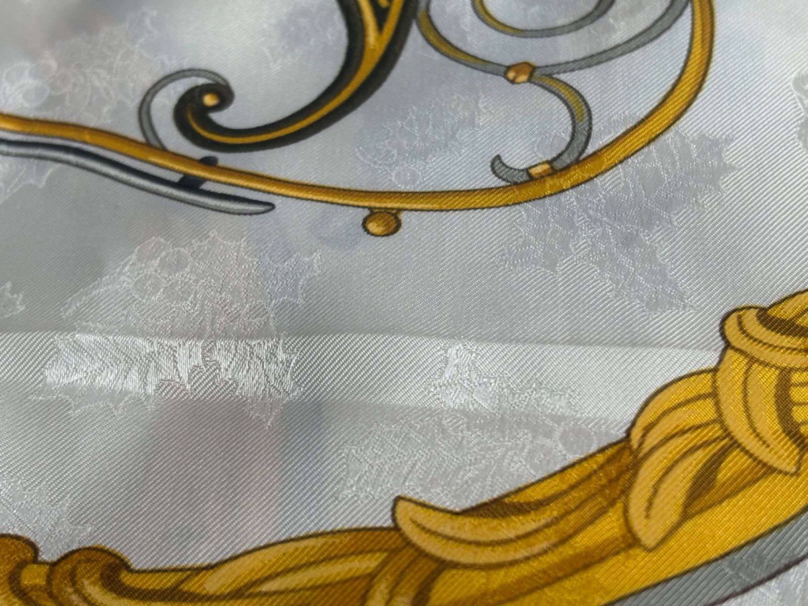エルメス HERMES カレ90 羽飾りと鈴 PLUMES ET GRELOTS ネイビー