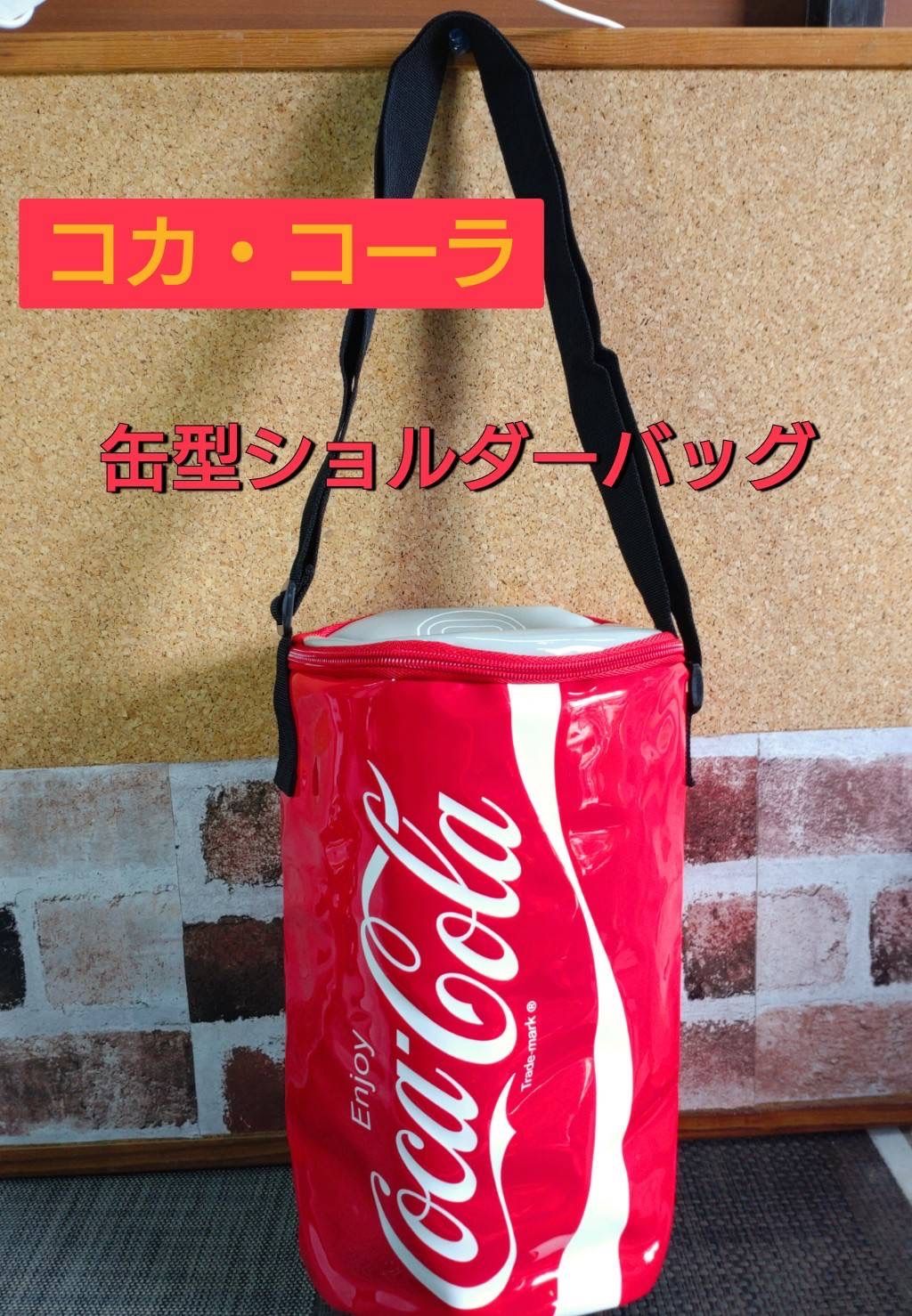 ✨新品✨☆コカ・コーラ☆ 缶型ショルダーバッグ - メルカリ