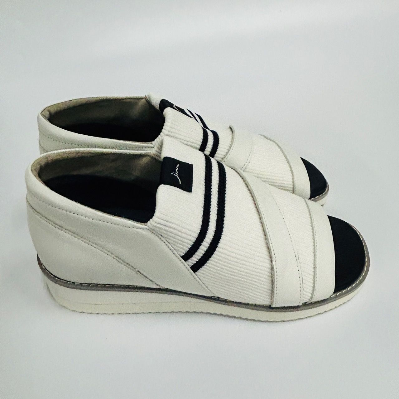 慈雨 LL ホワイト オープントゥニット切替シューズ センソユニコ 靴 KIN-KAAI_COM