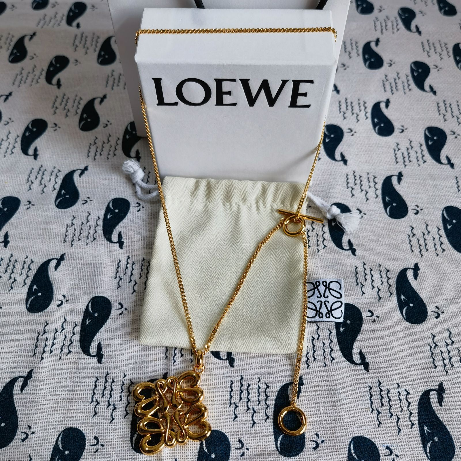 LOEWE ペンダント ネックレス スモール ゴールド - メルカリ