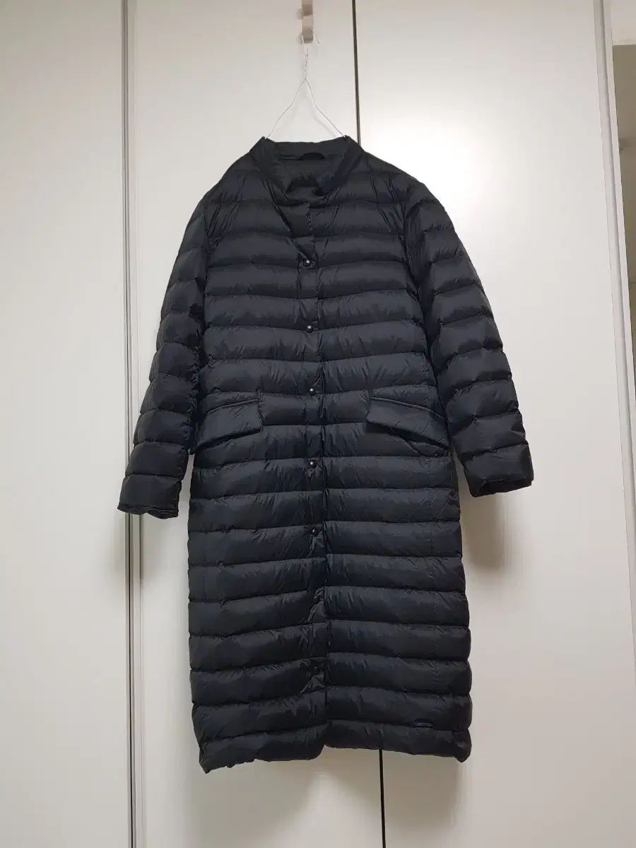 UNIQLO(ユニクロ) 薄手 軽量 ロング ダウンジャケット 新品です 春 秋 中サイズ