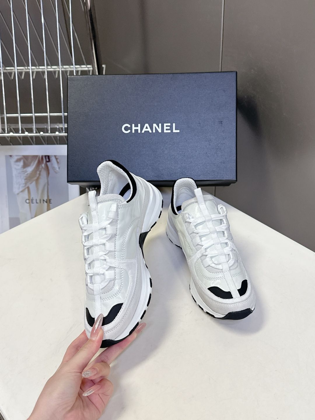 【25A♢ラグジュアリーな輝き♢】CHANEL *スニーカー CHANEL シャネル 25A カジュアル スニーカー02-2 - メルカリ
