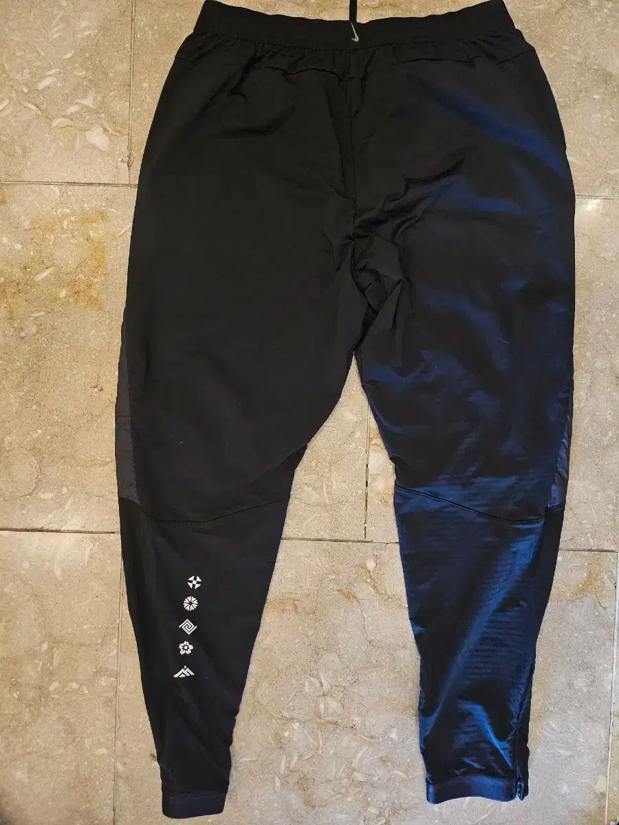 Nike ナイキ adidas アディダス トレーニングパンツ バッチアレンジ