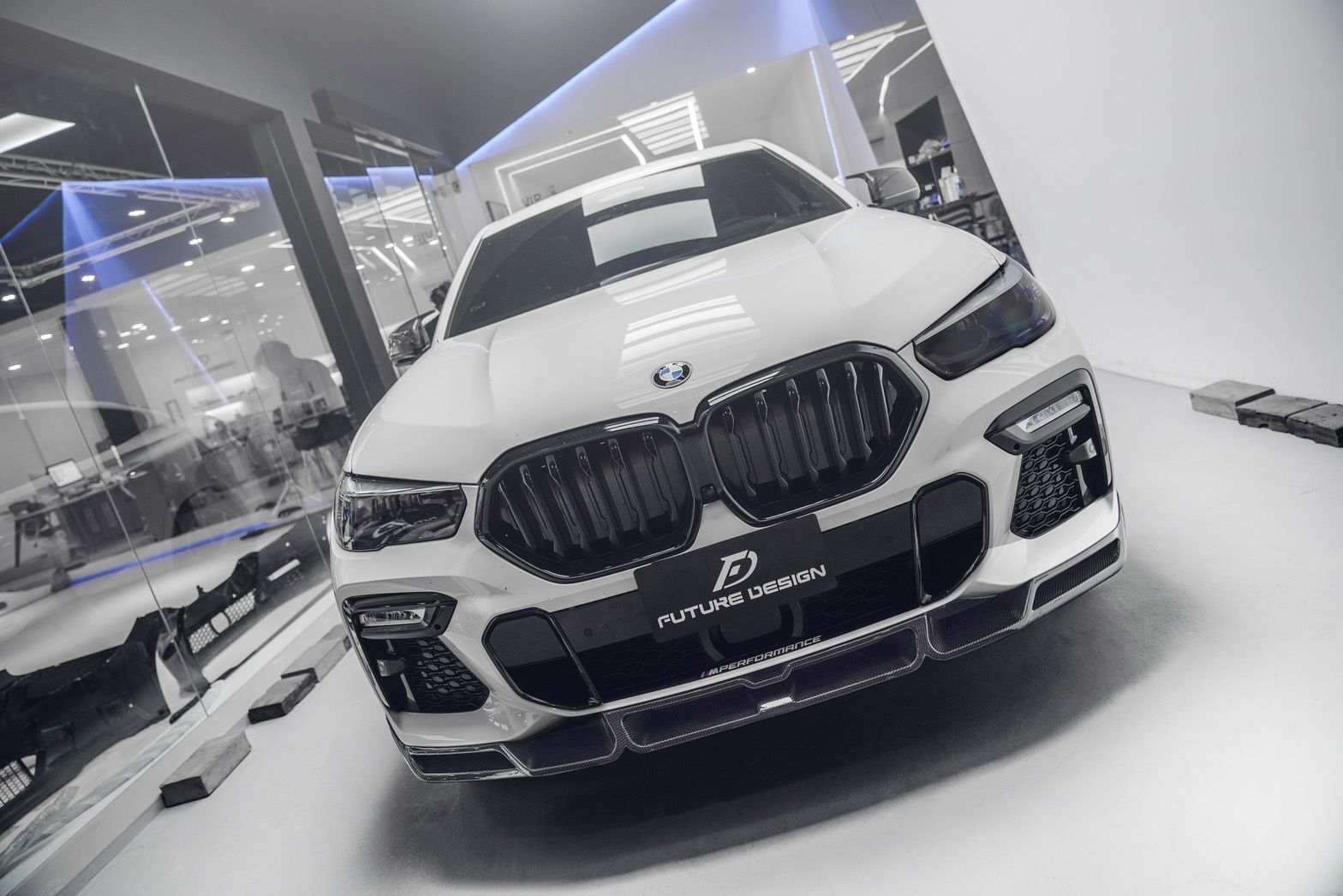 FUTURE DESIGN 正規品】BMW Xシリーズ X6 G06 前期車 Mスポーツ 