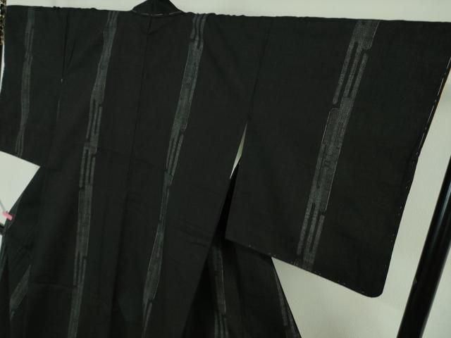 平和屋本店□極上 本場結城紬 重要無形文化財 100亀甲 蝋色地 井上商事