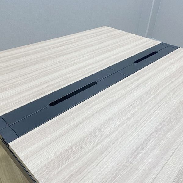 フリーアドレスデスク