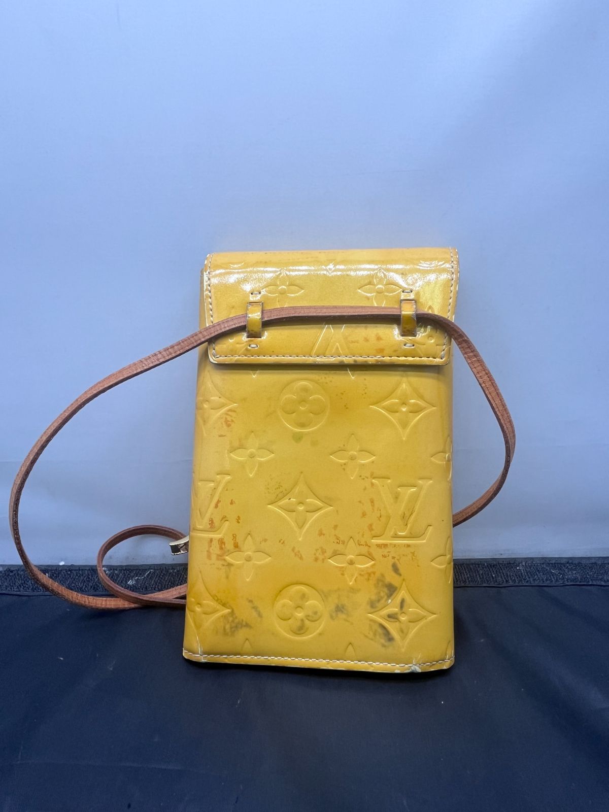 ルイヴィトン ウエストポーチ ボディバッグ ヴェルニ ウォーカー B25101886