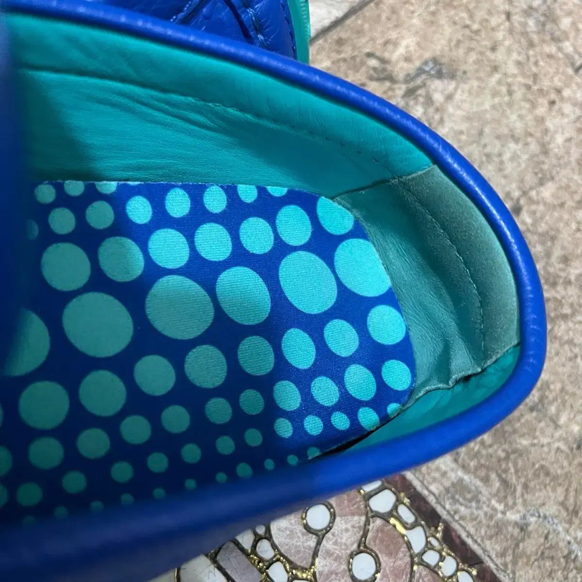 Vuitton