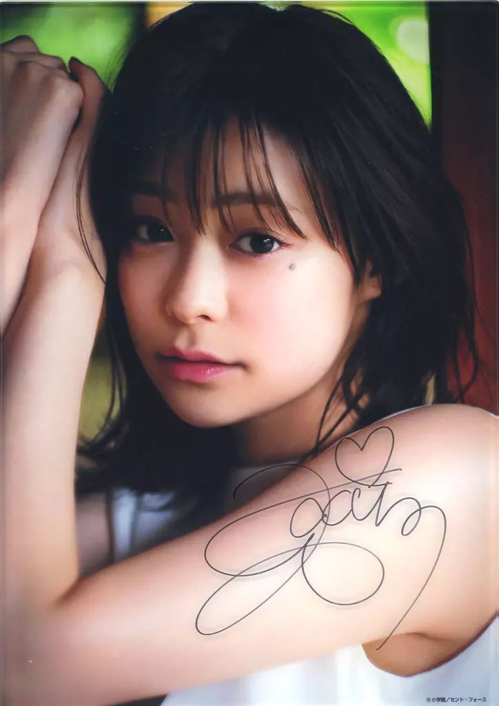 セント・フォース　30周年 ランダムブロマイド　田﨑さくら　直筆サイン セント・フォース所属タレント 直筆サイン入りグッズの予約受付