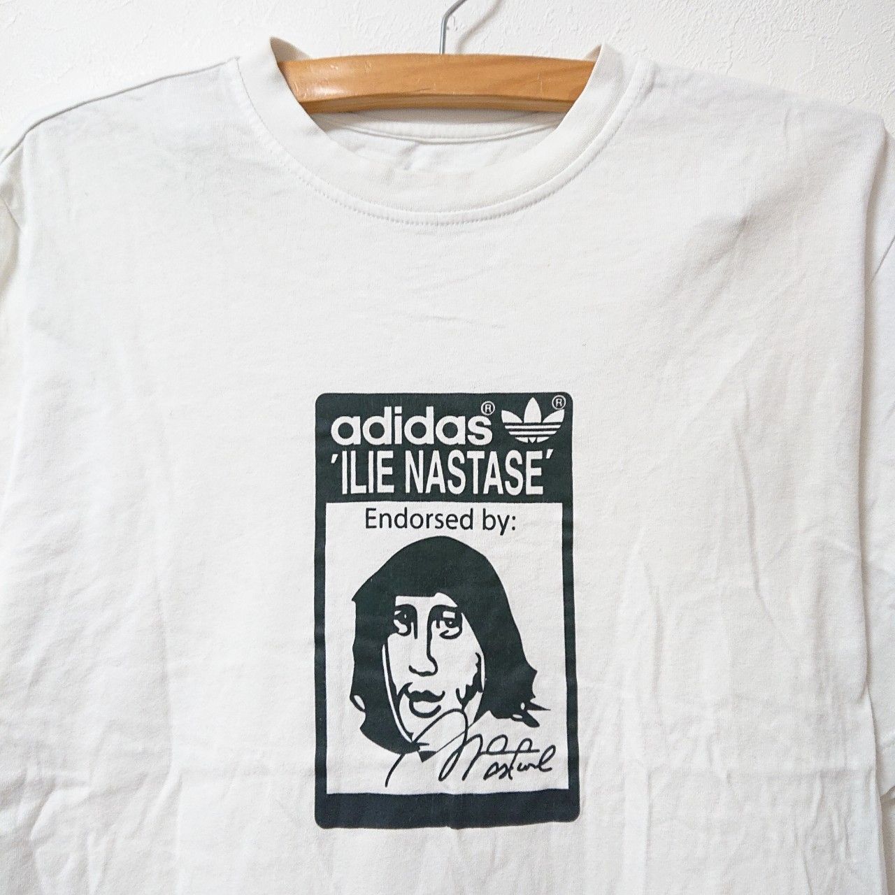 w^)b adidas アディダス 半袖 Tシャツ ブランドロゴ イリ・ナスターゼ