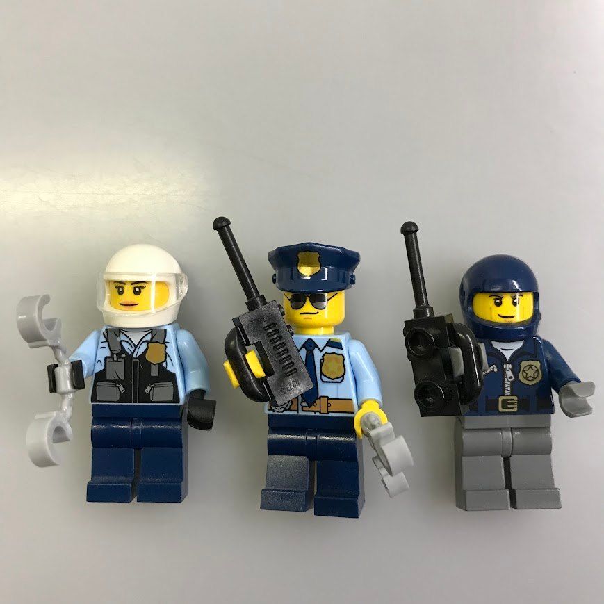 正規品 LEGO レゴ 警察官 泥棒 ミニフィグ 5個＋パトカー1台 白バイ 5台＋警察犬 3個 まとめ売り CP-152 ※レゴシティ ポリス -  メルカリ