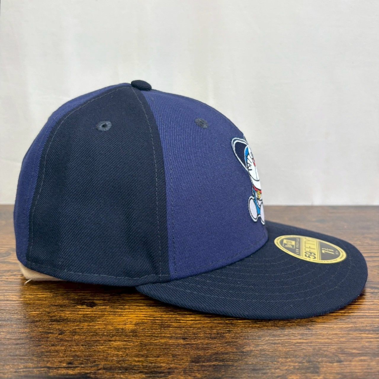 A23 ニューエラ 59fifty ドラえもん 限定コラボ 新品未使用 1820 A23 ニューエラ 59fifty ドラえもん 限定コラボ 新品未使用 1820