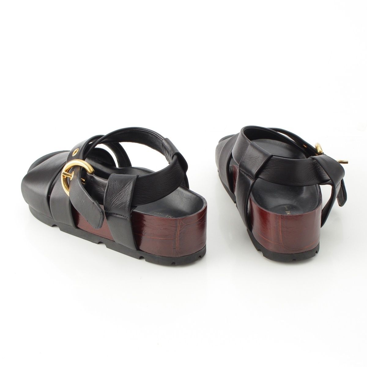 クロスストラップ