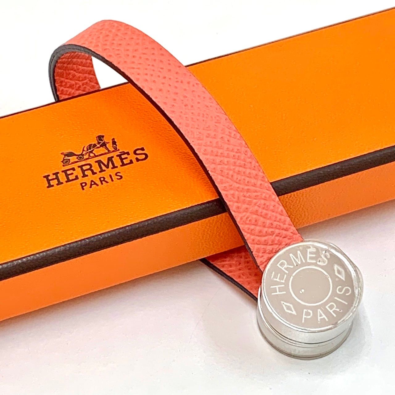 🔴ひとつは持っていたい【新品未使用⭐️HERMÈS】エルメス マリス グローブホルダー - メルカリ