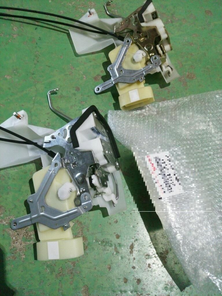 オリジナル トヨタ 純正 未使用クラウン 210系 フロントロワーボールジョイント