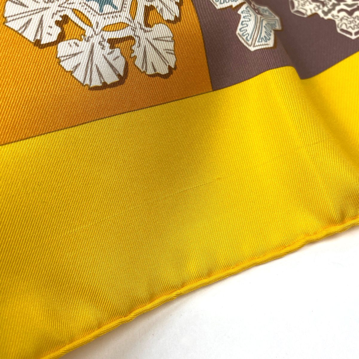 エルメス HERMES カレ 90 FEUX DE LHIVER 冬の火 雪の結晶