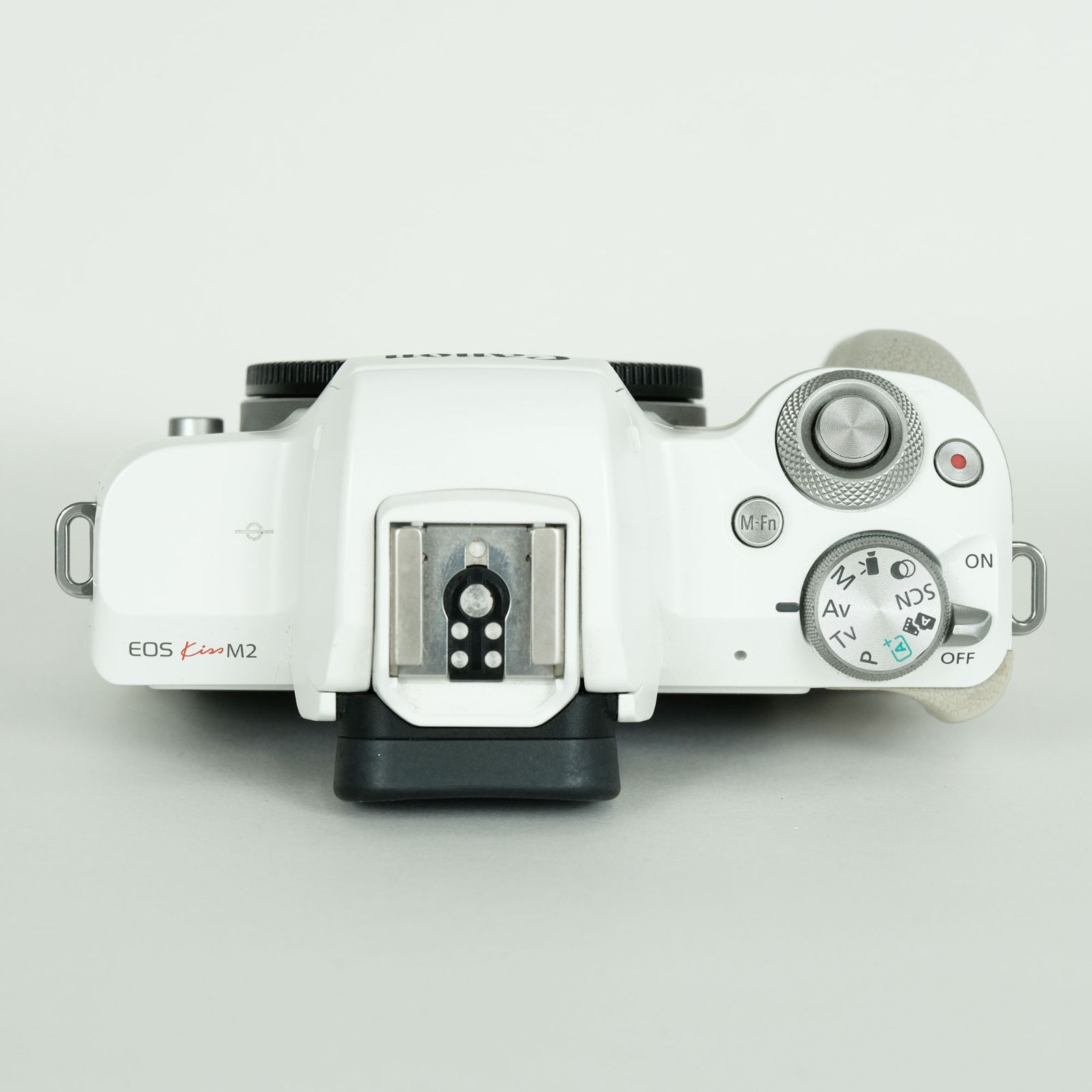 注意事項あり｜シャッター数8,000回以下] Canon EOS Kiss M2 [ボディ