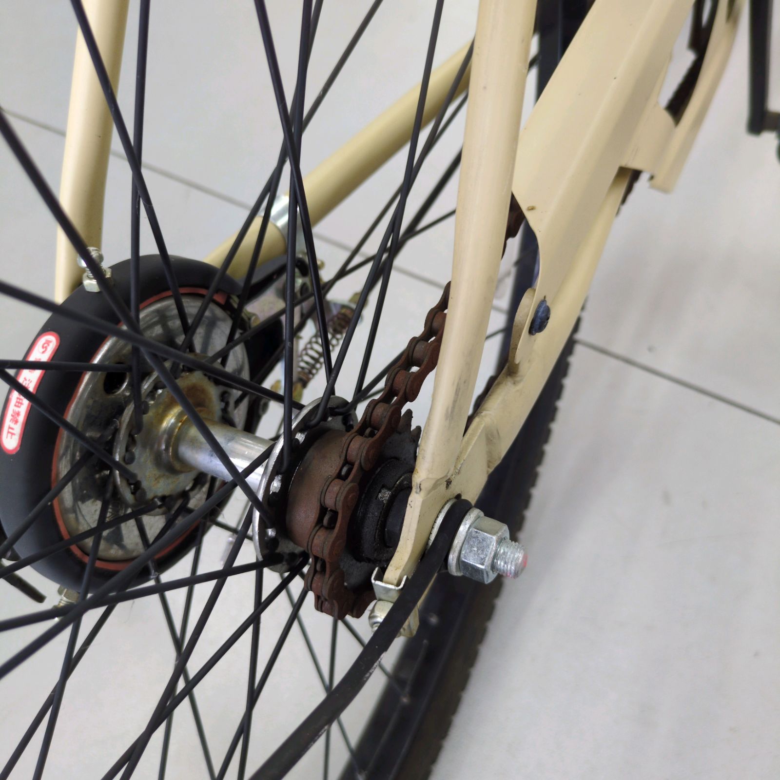 J558 ☆サビキズ使用感☆軽快自転車☆SwitchSwitch☆LEDダイナモ☆27インチ