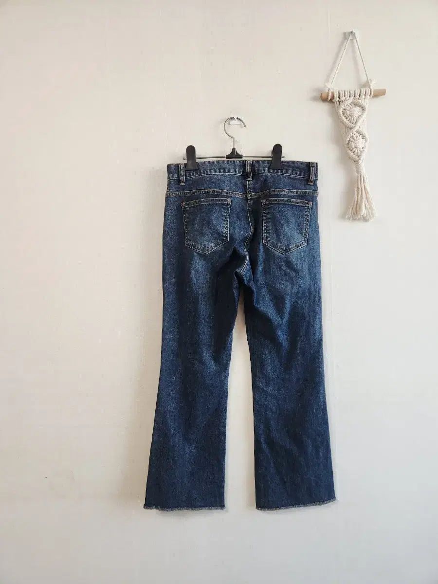 Givy ギビー セミフ セミブーツカット デニム 64