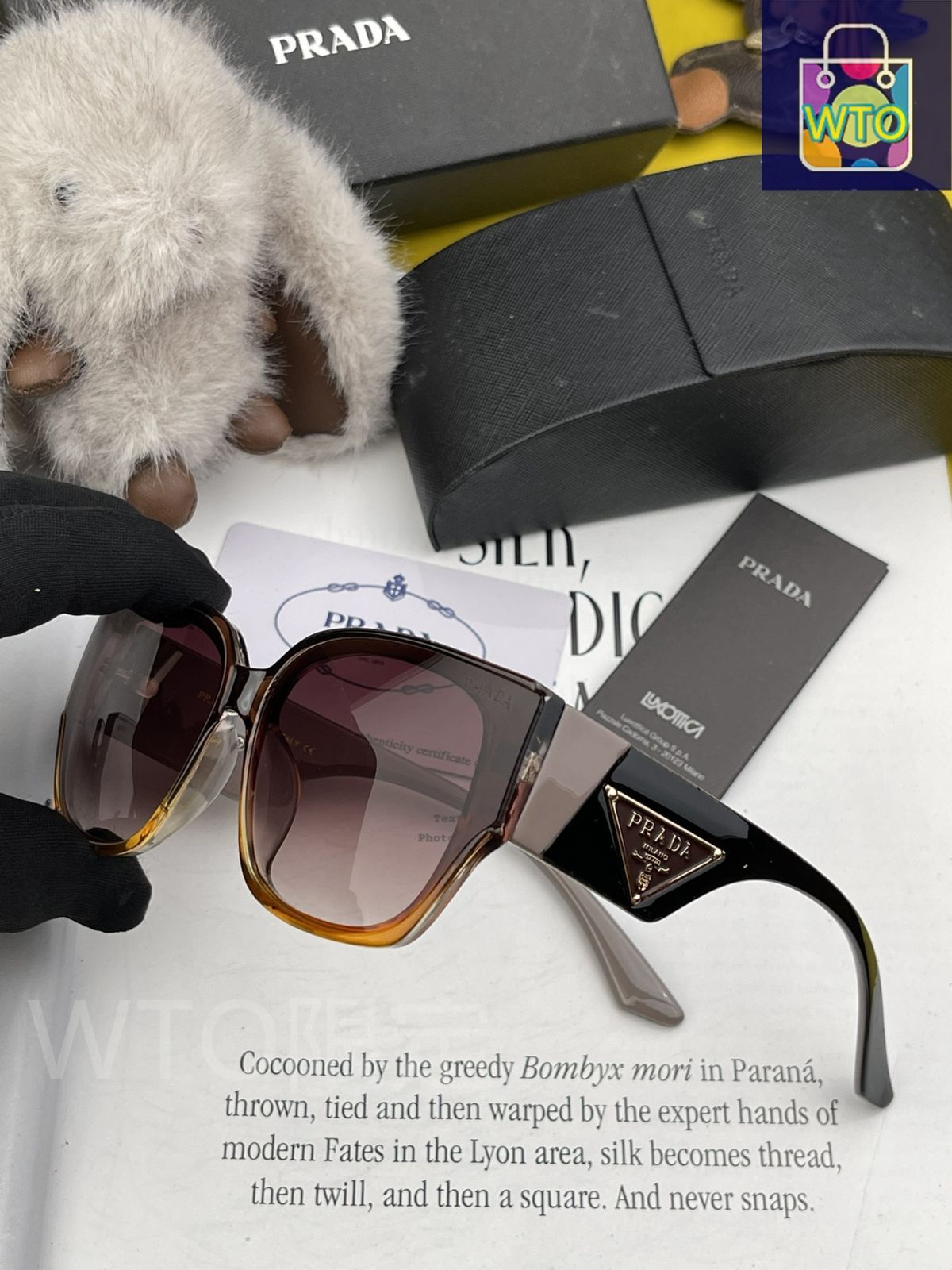 Prada 今日限定特価！】プラダ クラシックな四角形デザインの