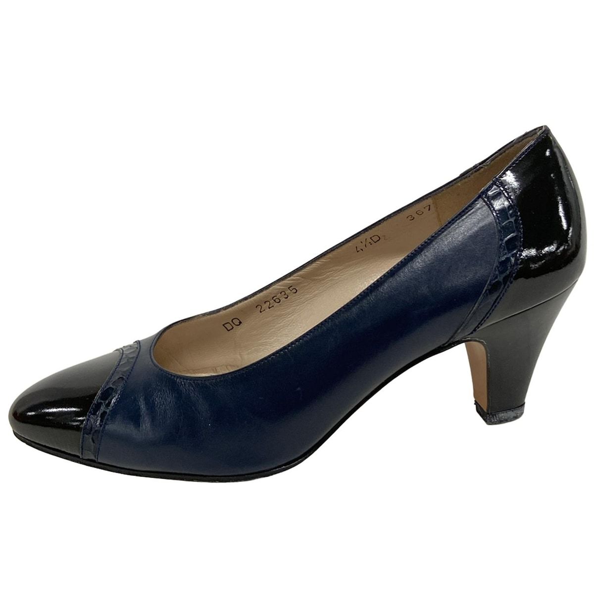 FERRAGAMO|SalvatoreFerragamo サルバトーレフェラガモ パンプス 4 1|2 D レディース - ネイビー×黒 レザー