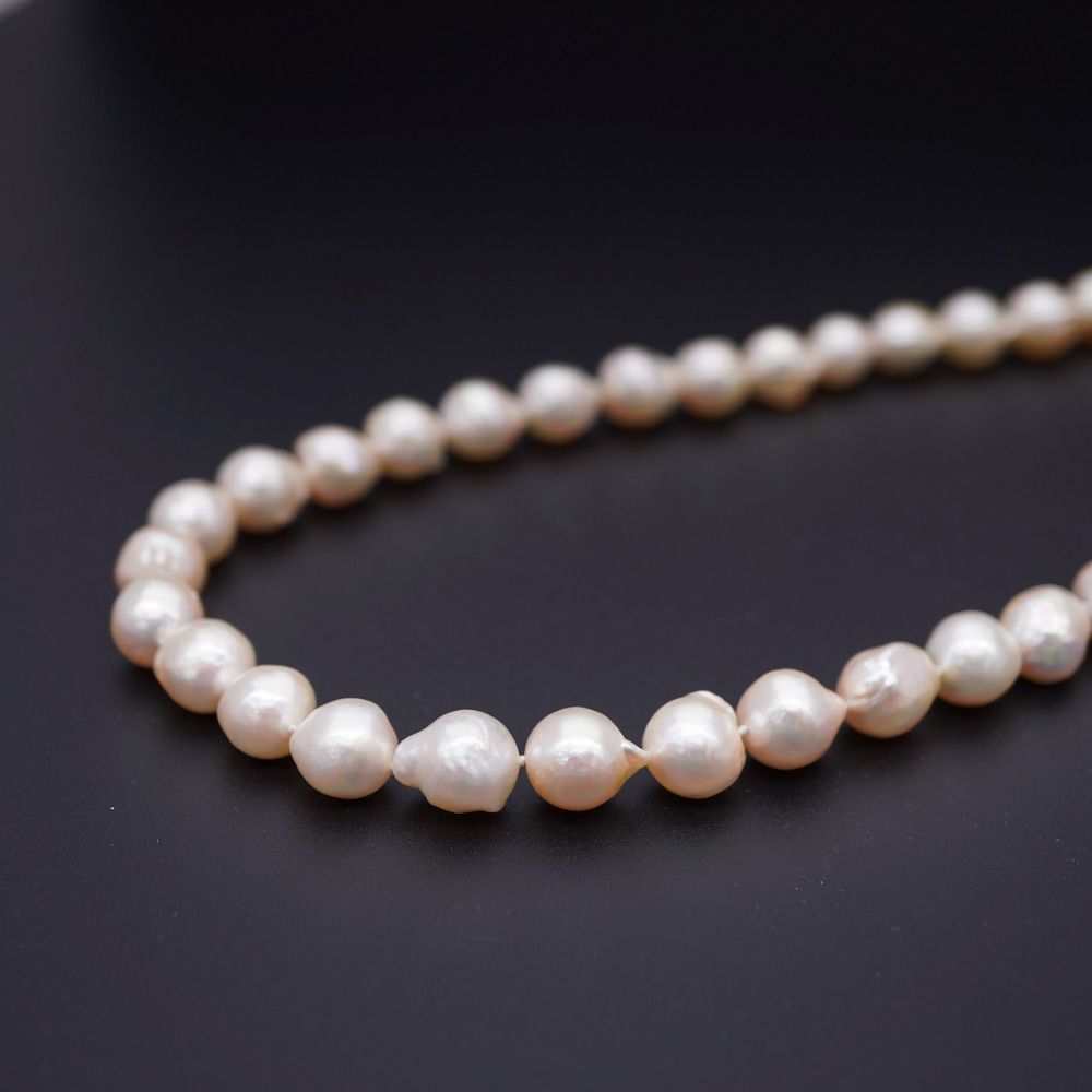 パールネックレス 真珠 美品パールの色は写真通りの印象です