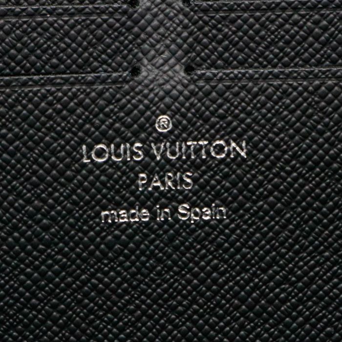 ルイヴィトン LOUIS VUITTON ジッピードラゴンヌ タイガ (レザー