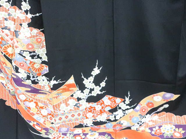 【春】20767o 黒留袖　五つ紋　比翼仕立　花鳥文様　作家物 落款入　着物 春】20767o 黒留袖 五つ紋 比翼仕立 花鳥文様 作家物 落款入 着物