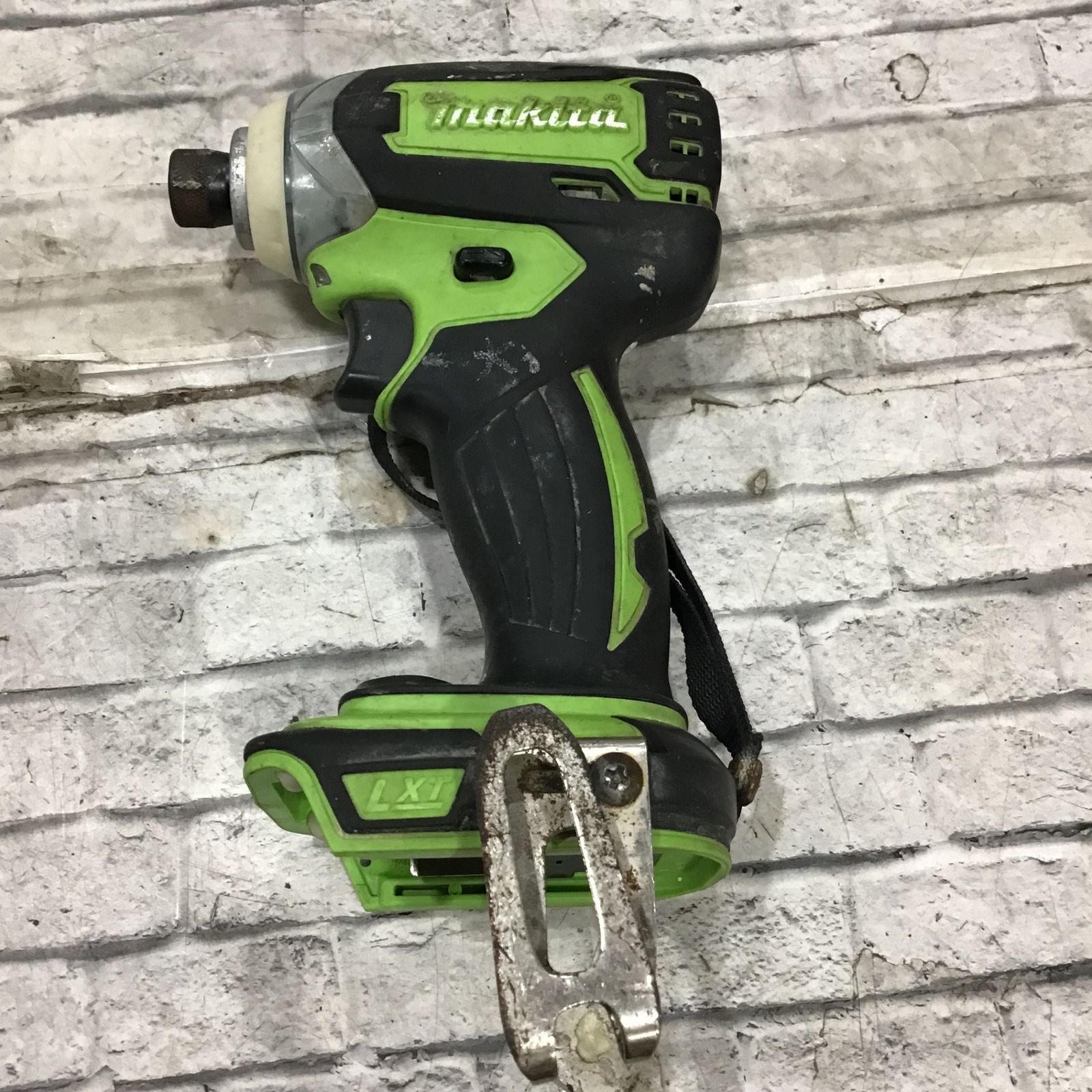マキタ(makita) コードレスインパクトドライバー TD136DZL【川口店】