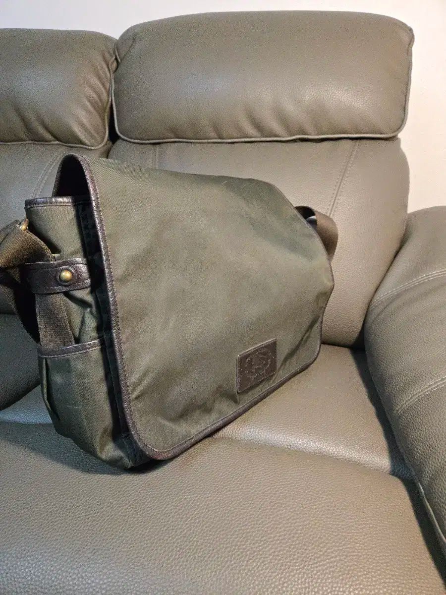 Burberry バーバリー BUBURRY メッセンジャーバッグ