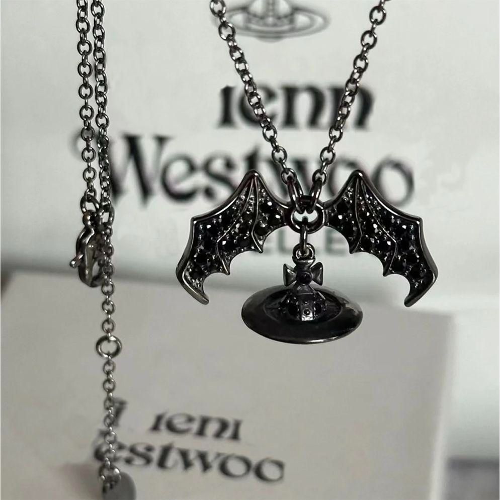 Vivienne Westwood黒コウモリのネックレス