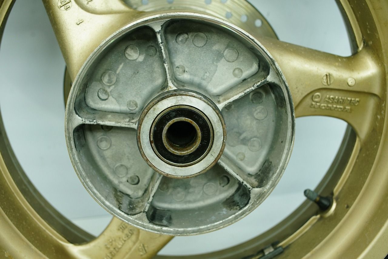 純正 フロントホイール