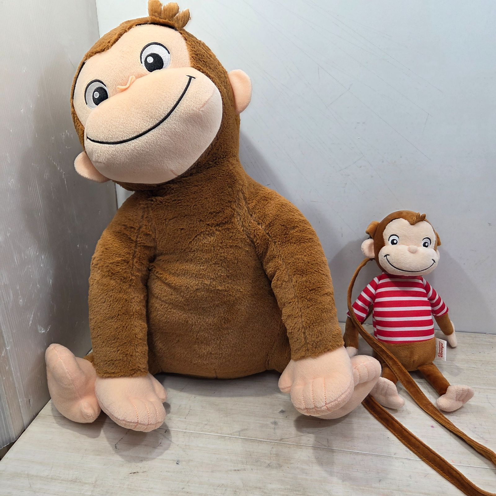 おさるのジョージ　ぬいぐるみ　ポシェット　バッグ　まとめセット Amazon.co.jp: おさるのジョージ ぬいぐるみ ショルダーポーチ