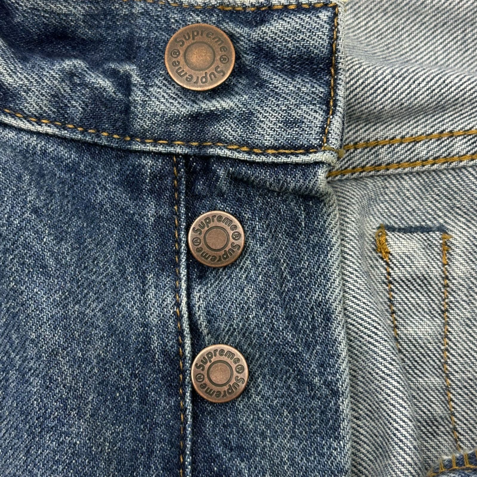 SUPREME(シュプリーム) 24AW Distressed Loose Fit Selvedge Jean 