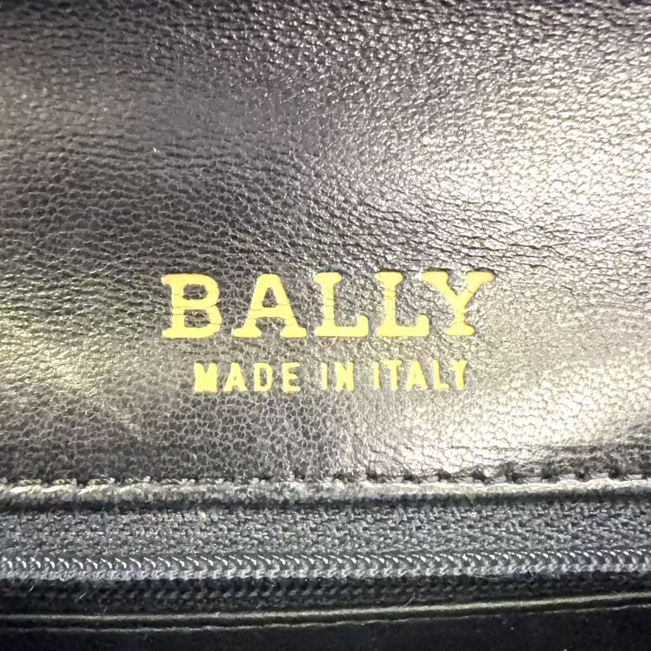 BALLY キルティング レザー ブラック ハンドバッグ ゴールド