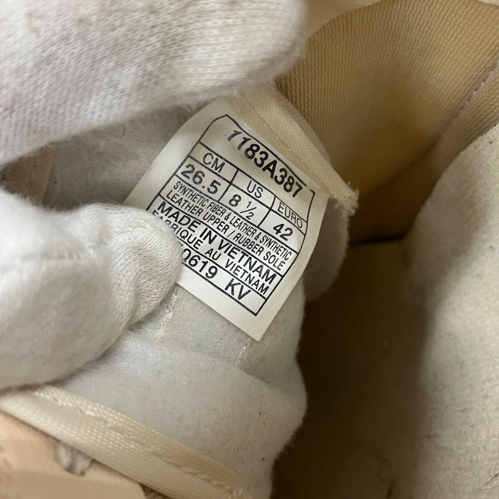 25ANTARES 101xg 週末値下げ！ 値下げ交渉可能】Onitsuka Tiger オニツカタイガー ヘシンティ