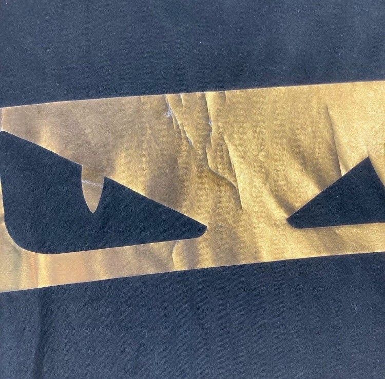 正規品　FENDI 半袖Tシャツ　モンスターアイ　ブラック×ゴールド　XL 正規品 FENDI 半袖Tシャツ モンスターアイ ブラック×ゴールド XL