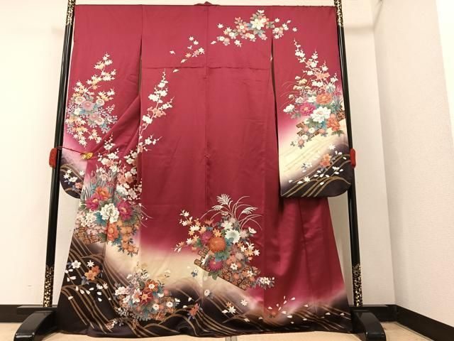 豪華振袖　駒刺繍　絞り　花筏文　正絹　逸品 豪華振袖 駒刺繍 絞り 花筏文 正絹 逸品