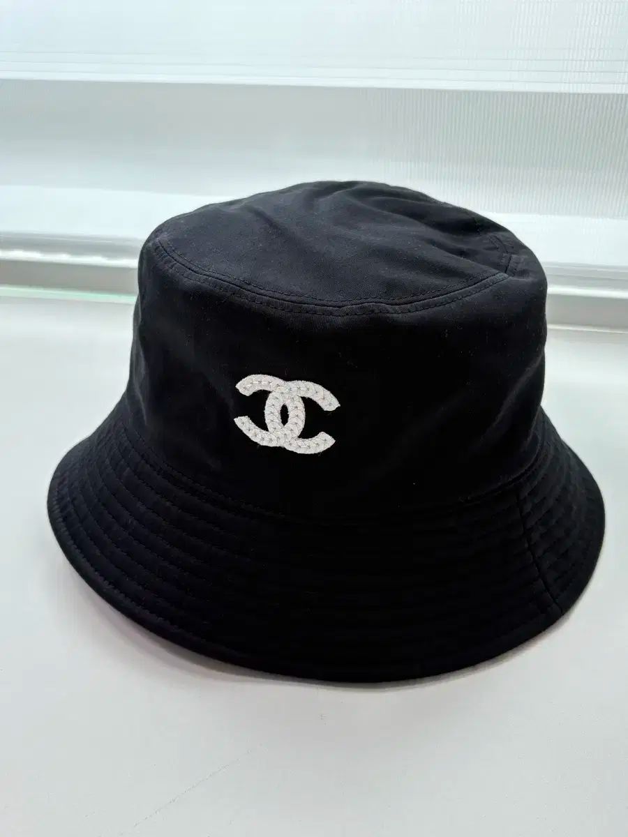 CHANEL シャネル 帽子 CC ロゴ リバーシブル クロッシェ バケットハット AA9699