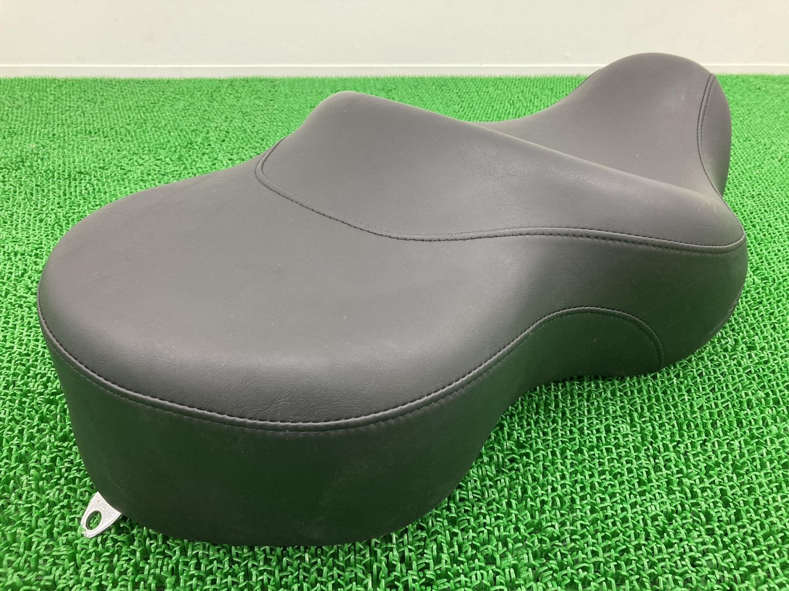 スポーツスター シート ハーレー 純正 中古 07年～21年XL883 XL1200