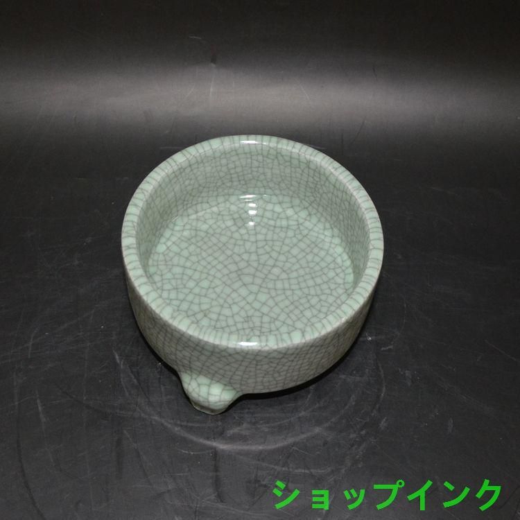 磁器 景徳鎮 開片釉三足香炉 工芸品 置物 汝磁器開片三足香炉 香道具 景徳鎮 陶磁器 装飾品 現代工芸品