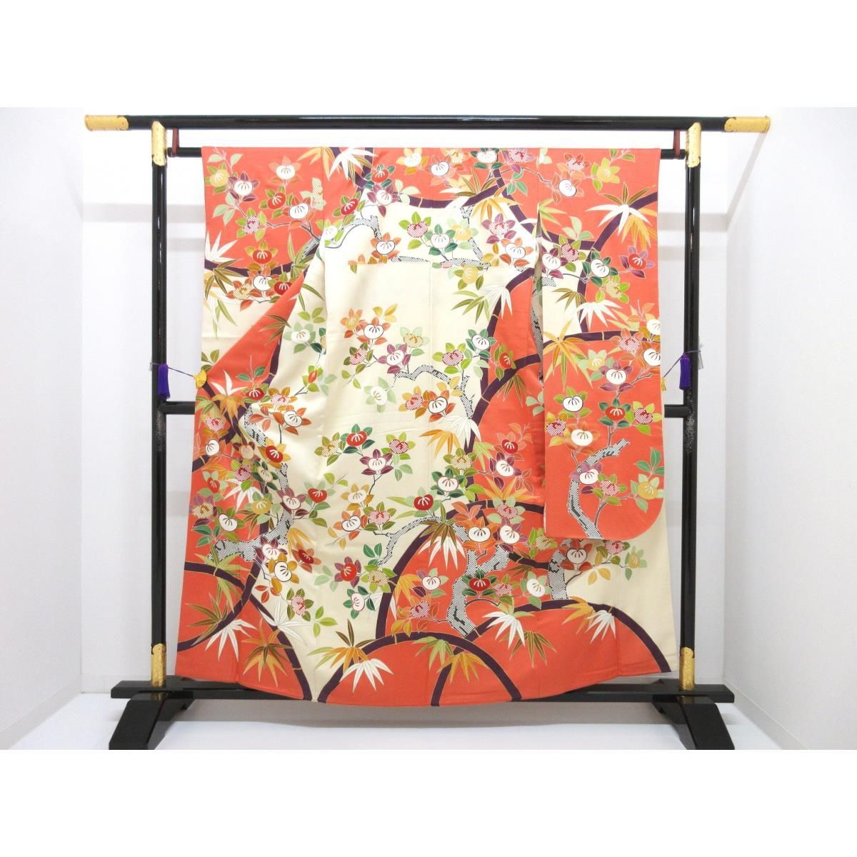 振袖 豪華 銀通し 刺繍 金彩 身丈172cm 振袖 豪華 銀通し 刺繍 金彩 紋意匠 洋花 身丈174cm