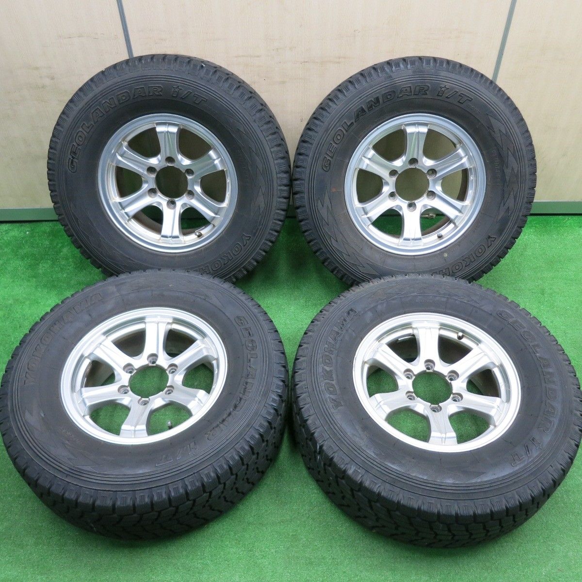 中古（やや傷や汚れあり） キレイ☆スタッドレス KEELER ホイール